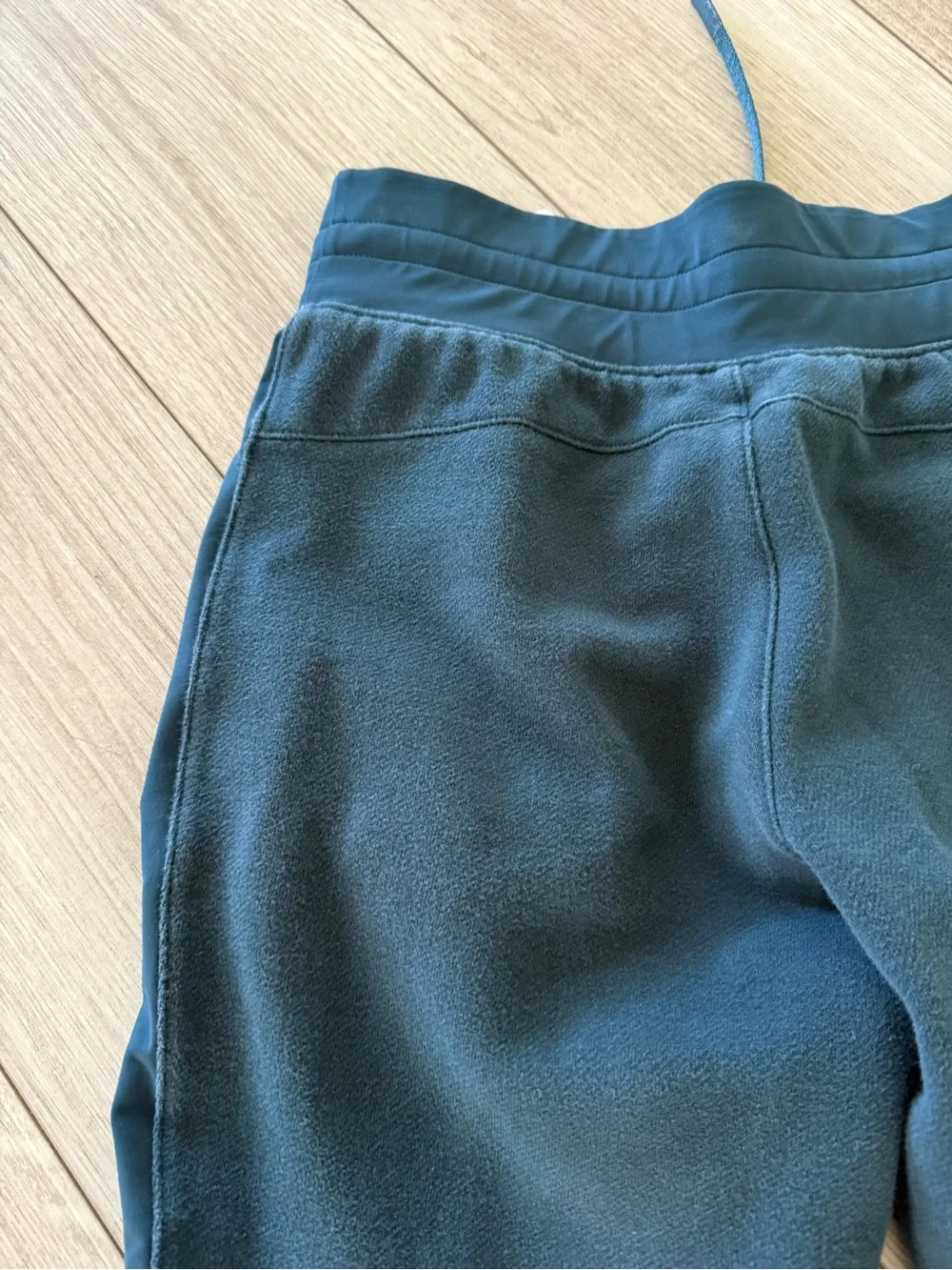 Lululemon Women Submarine Get Going Joggers size 4 teal